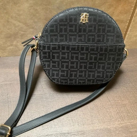 NWOT Tommy Hilfiger Black Patterned Crossbody Round Bag Signature logo pattern - Picture 2 of 5